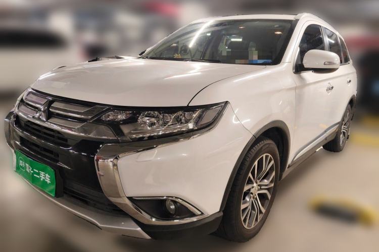 Used Mitsubishi Outlander 2016 2.4L 4x4 Luxury Edition 7-Seater Guazi used car, China used car export, Used car for sale, Used  cars, Cheapest cars for sale