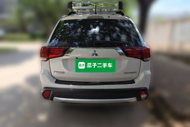 Used Mitsubishi Outlander 2016 2.4L 4x4 Elite Edition 5 Seats Rear