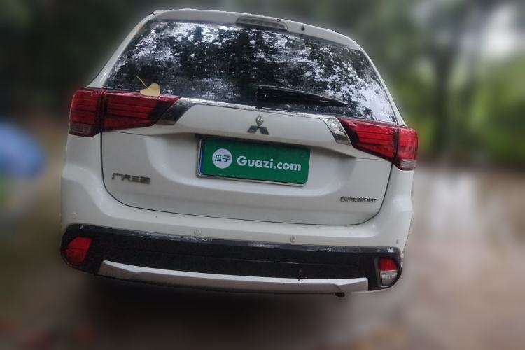 Used Mitsubishi Outlander 2016 2.4L 4x4 Elite Edition 5 Seats Rear