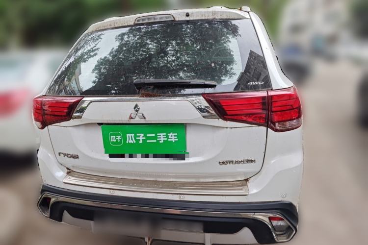 Used Mitsubishi Outlander 2016 2.4L 4x4 Elite Edition 5 Seats Rear