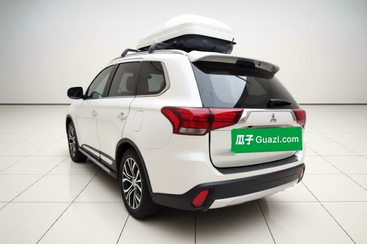 Used Mitsubishi Outlander 2016 2.4L 4x4 Elite Edition 5 Seats Rear Left 45 Deg