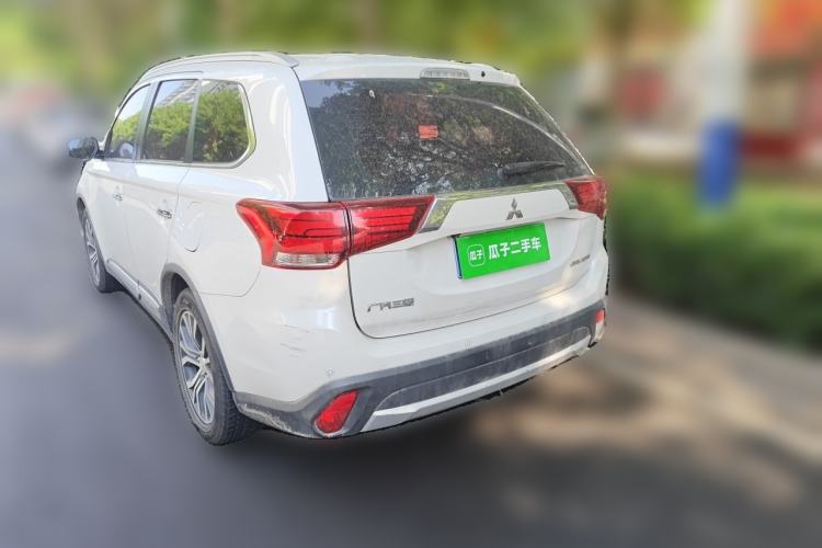 Used Mitsubishi Outlander 2016 2.4L 4x4 Elite Edition 5 Seats Rear Left 45 Deg