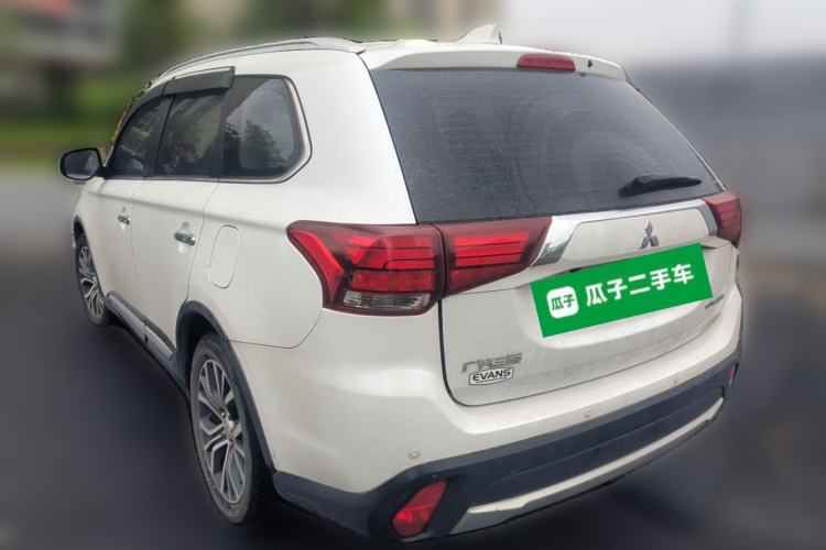 Used Mitsubishi Outlander 2016 2.4L 4x4 Elite Edition 5 Seats Rear Left 45 Deg