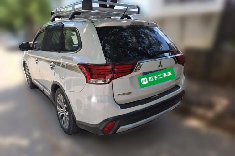 Used Mitsubishi Outlander 2016 2.4L 4x4 Elite Edition 5 Seats Rear Left 45 Deg