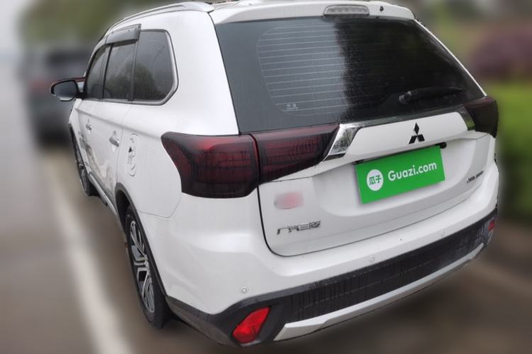 Used Mitsubishi Outlander 2016 2.4L 4x4 Elite Edition 5 Seats Rear Left 45 Deg