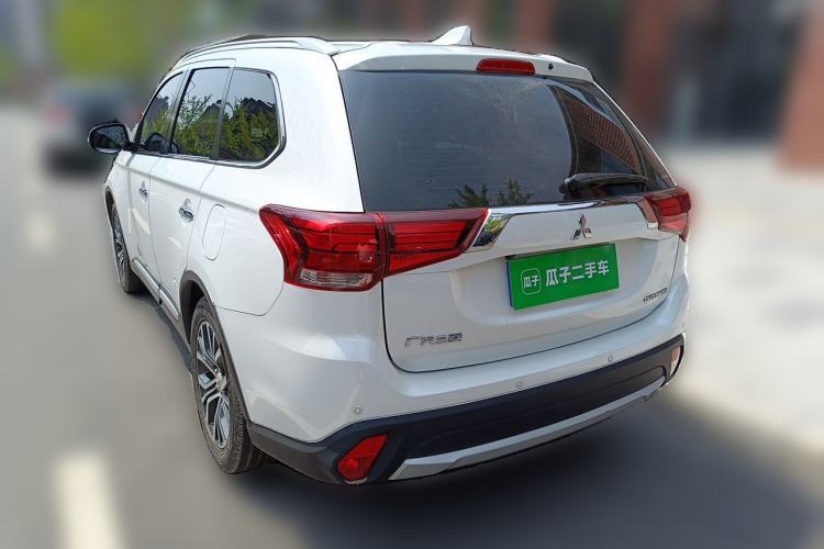 Used Mitsubishi Outlander 2016 2.4L 4x4 Elite Edition 5 Seats Rear Left 45 Deg