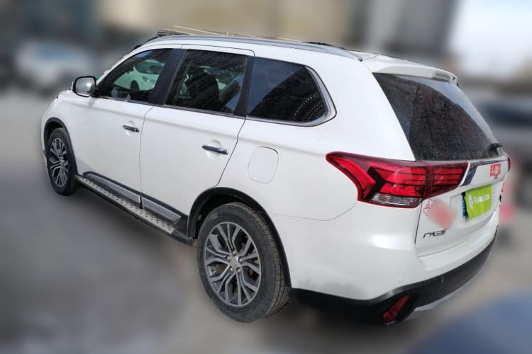 Used Mitsubishi Outlander 2016 2.4L 4x4 Elite Edition 5 Seats Rear Left 45 Deg