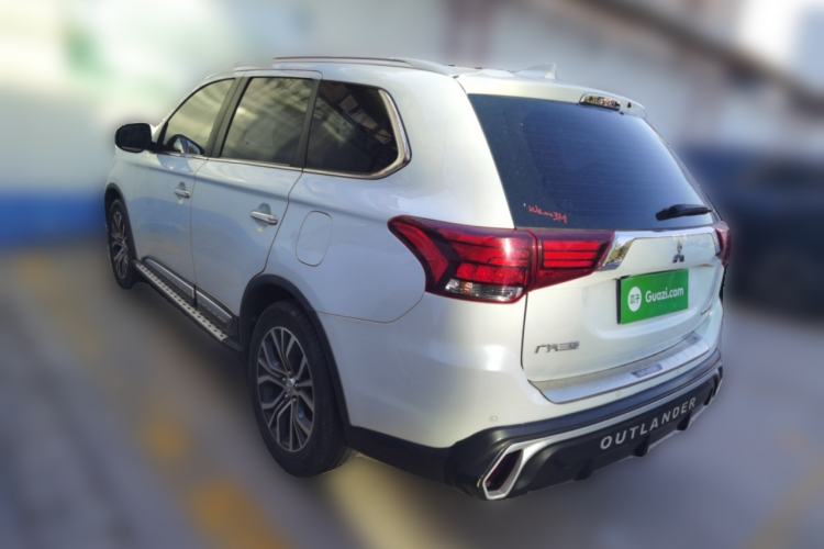 Used Mitsubishi Outlander 2016 2.4L 4x4 Elite Edition 5 Seats Rear Left 45 Deg
