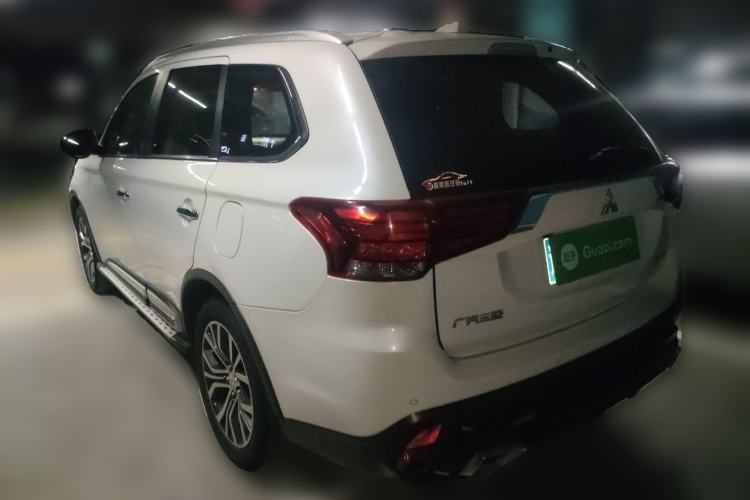 Used Mitsubishi Outlander 2016 2.4L 4x4 Elite Edition 5 Seats Rear Left 45 Deg