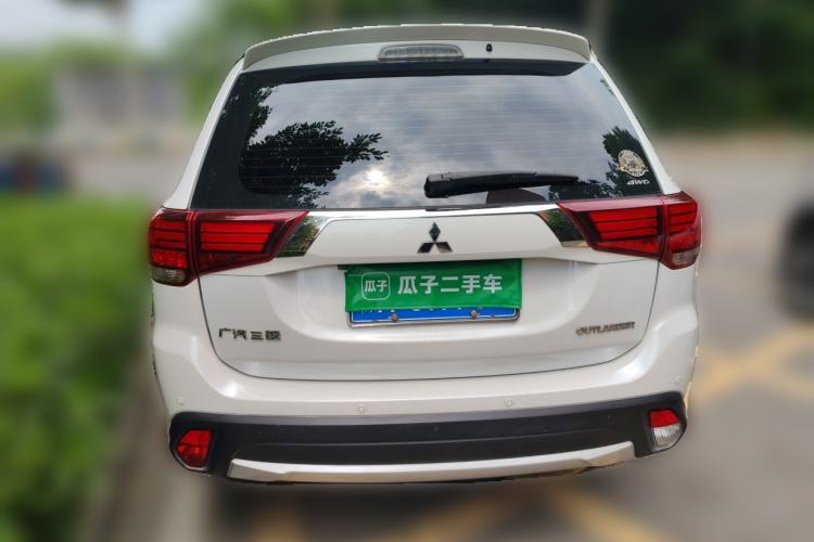 Used Mitsubishi Outlander 2016 2.4L 4x4 Elite Edition 5 Seats Rear