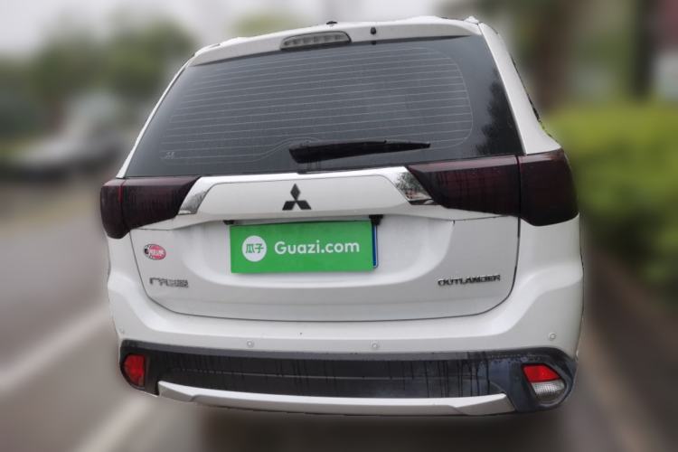 Used Mitsubishi Outlander 2016 2.4L 4x4 Elite Edition 5 Seats Rear