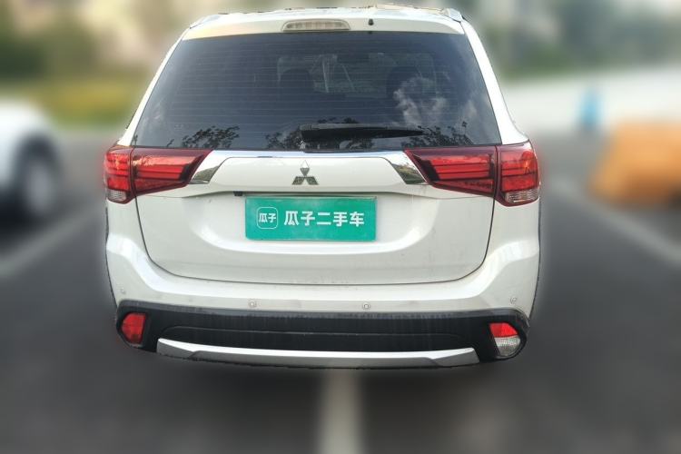 Used Mitsubishi Outlander 2016 2.4L 4x4 Elite Edition 5 Seats Rear