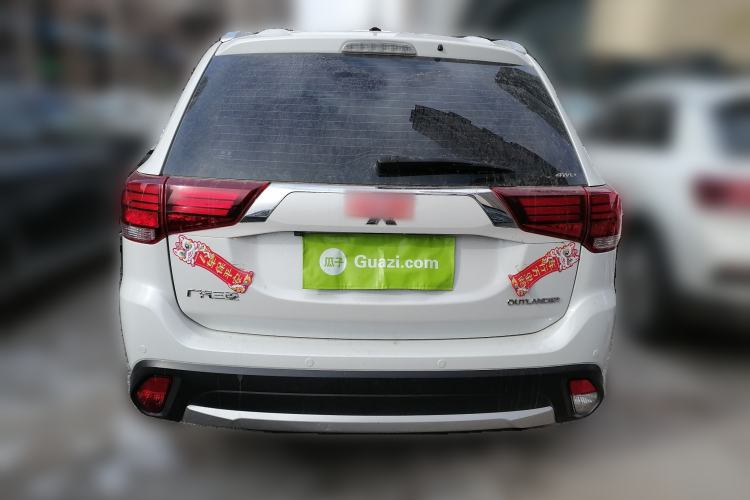 Used Mitsubishi Outlander 2016 2.4L 4x4 Elite Edition 5 Seats Rear