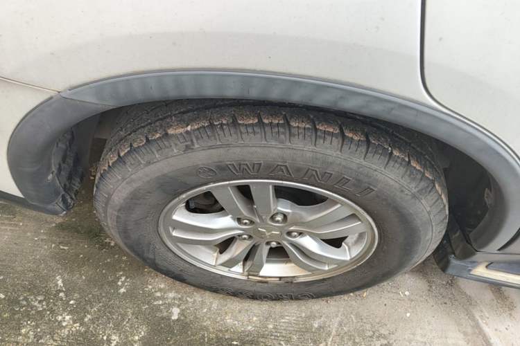 Used Mitsubishi Outlander 2016 2.0L Two-Wheel Drive Fashion Edition 5 Seats Right Rear Wheel Hub