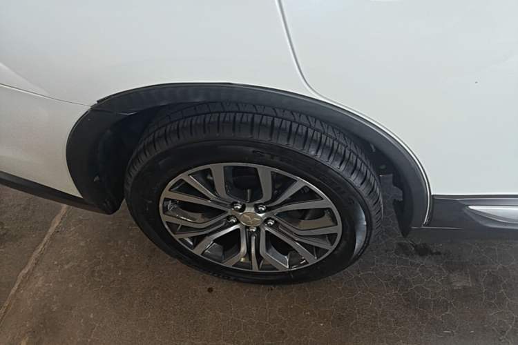 Used Mitsubishi Outlander 2016 2.4L 4x4 Elite Edition 5 Seats Right Rear Wheel Hub
