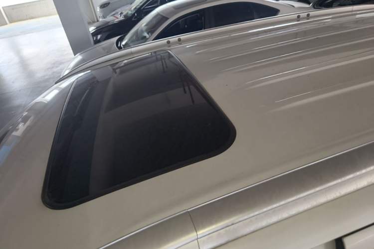 Used Mitsubishi Outlander 2016 2.4L 4x4 Luxury Edition 7-Seater Roof