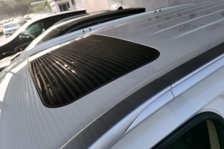 Used Mitsubishi Outlander 2016 2.4L 4x4 Elite Edition 7-Seater Roof