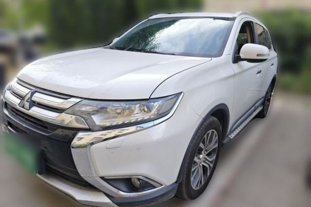 Used Mitsubishi Outlander 2016 2.4L 4x4 Luxury Edition 7-Seater