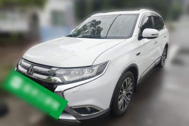 Used Mitsubishi Outlander 2016 2.4L 4x4 Luxury Edition 7-Seater
