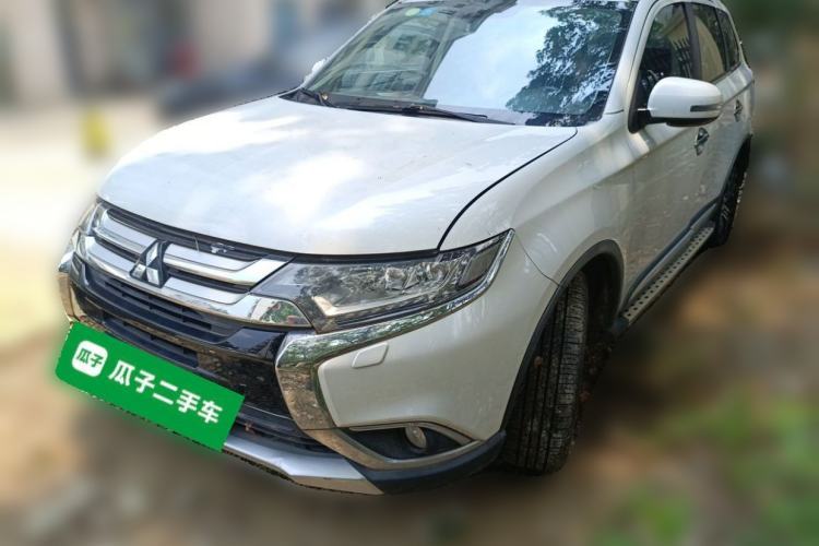 Used Mitsubishi Outlander 2016 2.4L 4x4 Luxury Edition 7-Seater Guazi used car, China used car export, Used car for sale, Used  cars, Cheapest cars for sale