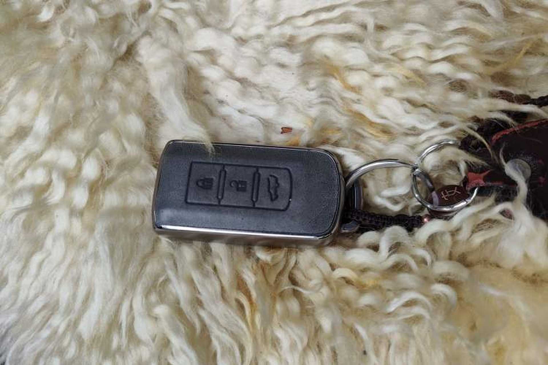 Used Mitsubishi Outlander 2016 2.4L 4x4 Elite Edition 5 Seats Vehicle Key