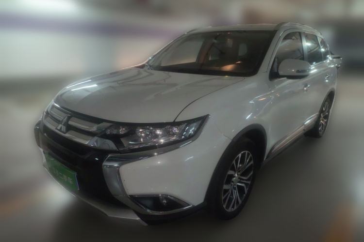 Used Mitsubishi Outlander 2016 2.4L 4x4 Prestige Edition 7-Seater Guazi used car, China used car export, Used car for sale, Used cars, Cheapest cars for sale