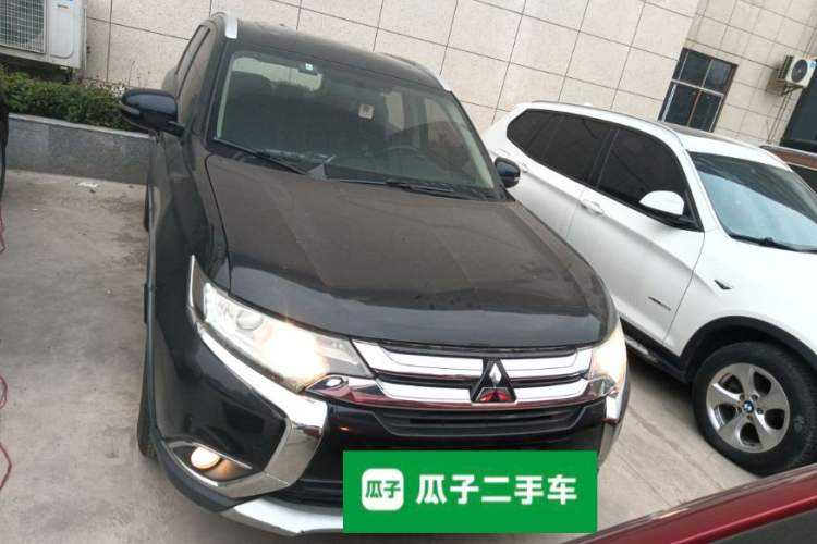Used Mitsubishi Outlander 2017 2.0L Two-Wheel Drive Glory Edition 5 Seats Exterior 1