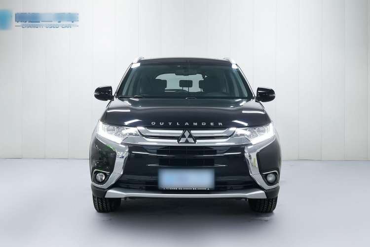 Used Mitsubishi Outlander 2017 2.0L Two-Wheel Drive Glory Edition 5 Seats Exterior 2