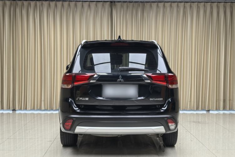 Used Mitsubishi Outlander 2017 2.0L Two-Wheel Drive Glory Edition 5 Seats Exterior 3