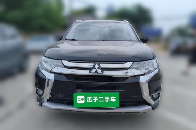 Used Mitsubishi Outlander 2017 2.0L Two-Wheel Drive Glory Edition 5 Seats Front