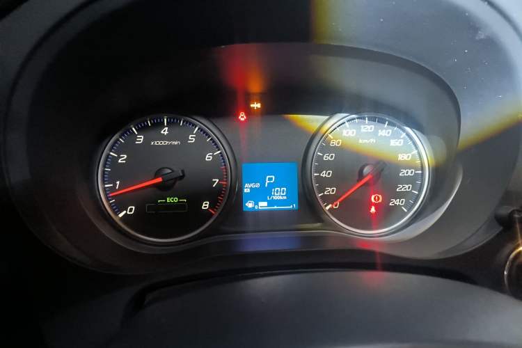 Used Mitsubishi Outlander 2017 2.0L Two-Wheel Drive Glory Edition 5 Seats Instrument Cluster