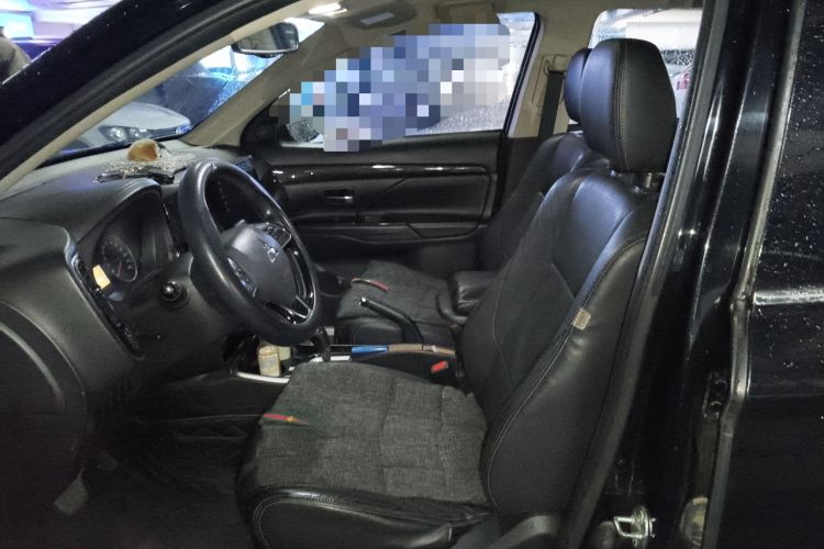 Used Mitsubishi Outlander 2017 2.0L Two-Wheel Drive Glory Edition 5 Seats Left Front Seat
