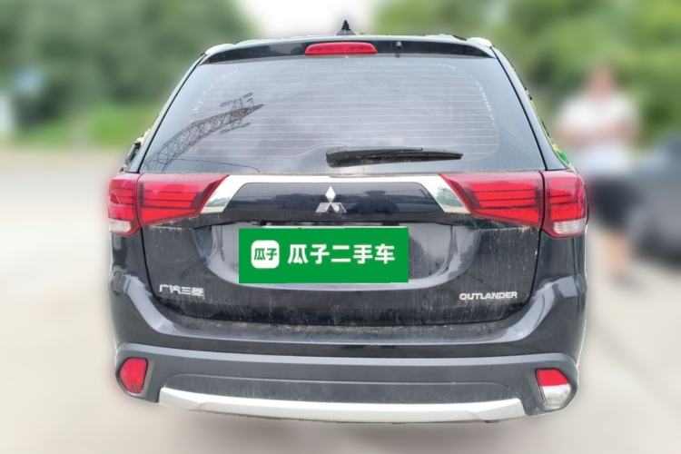 Used Mitsubishi Outlander 2017 2.0L Two-Wheel Drive Glory Edition 5 Seats Rear