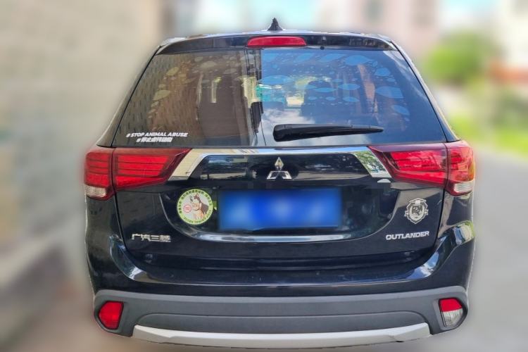 Used Mitsubishi Outlander 2017 2.0L Two-Wheel Drive Glory Edition 5 Seats Rear