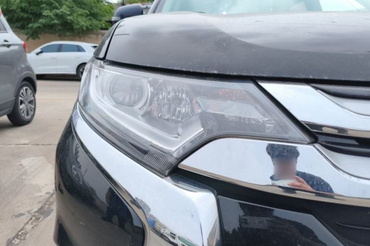 Used Mitsubishi Outlander 2017 2.0L Two-Wheel Drive Glory Edition 5 Seats Right Front Headlight