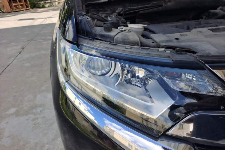 Used Mitsubishi Outlander 2017 2.0L Two-Wheel Drive Glory Edition 5 Seats Right Front Headlight
