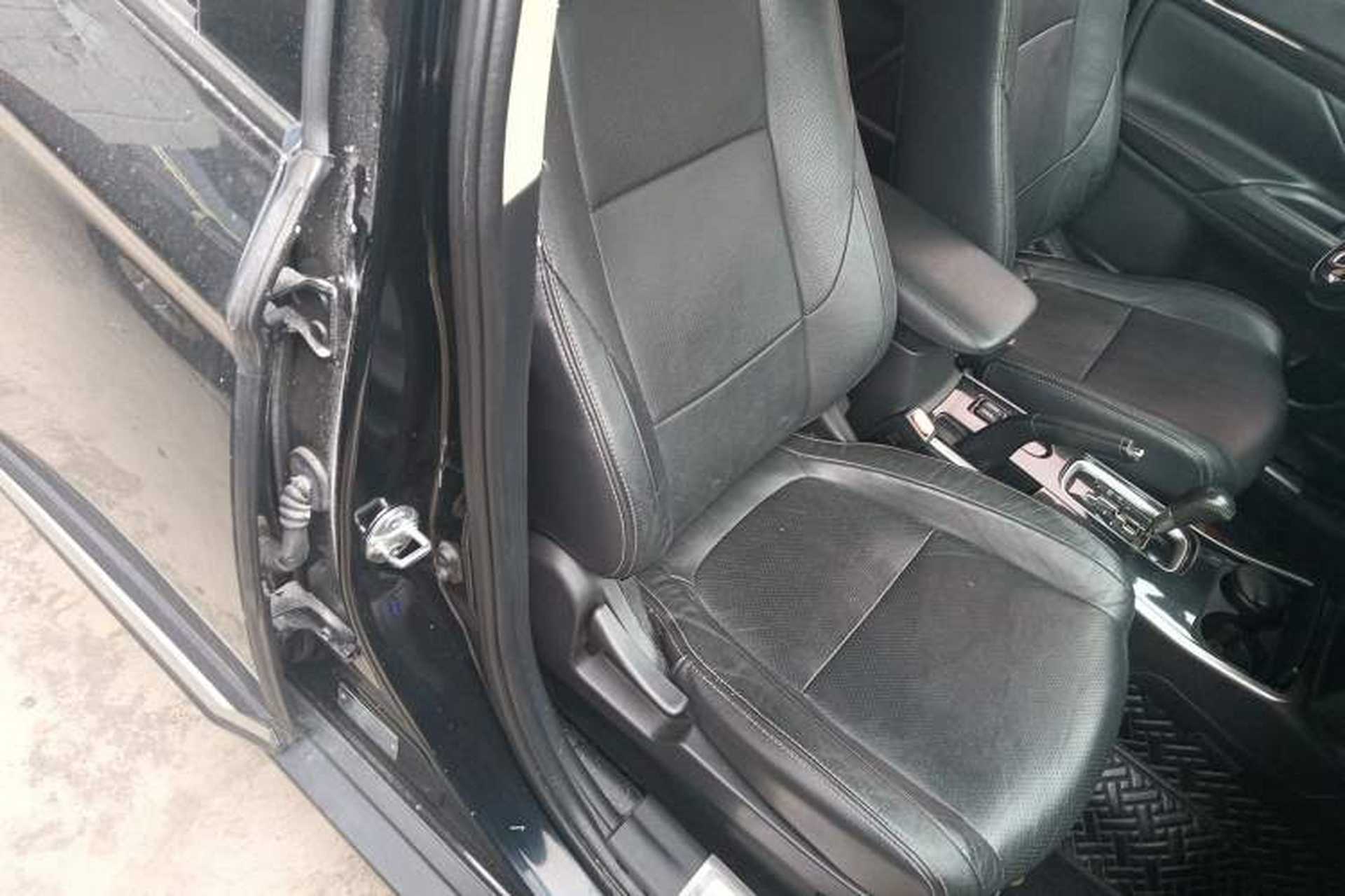 Used Mitsubishi Outlander 2017 2.0L Two-Wheel Drive Glory Edition 5 Seats Right Front Seat