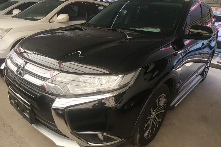 Used Mitsubishi Outlander 2017 2.0L Two-Wheel Drive Glory Edition 5 Seats Guazi used car, China used car export, Used car for sale, Used cars, Cheapest cars for sale