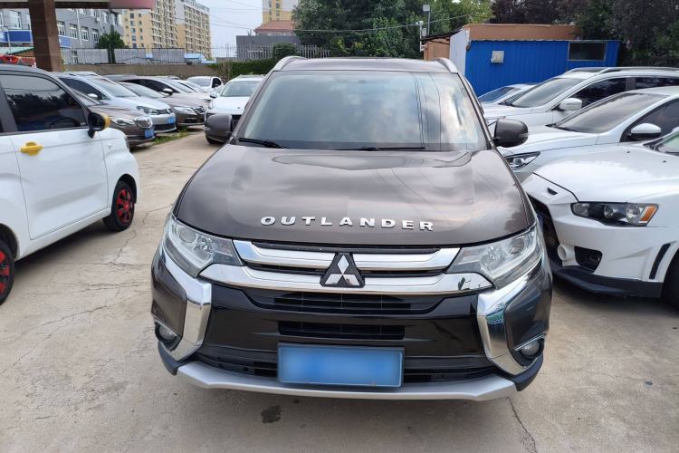Used Mitsubishi Outlander 2017 2.0L Two-Wheel Drive Glory Edition 5 Seats Exterior 1