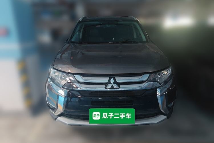 Used Mitsubishi Outlander 2017 2.0L Two-Wheel Drive Glory Edition 5 Seats Front