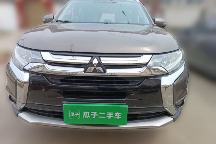 Used Mitsubishi Outlander 2017 2.0L Two-Wheel Drive Glory Edition 5 Seats Front