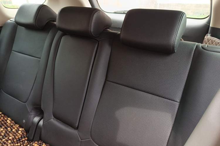 Used Mitsubishi Outlander 2017 2.0L Two-Wheel Drive Glory Edition 5 Seats Left Rear Seat