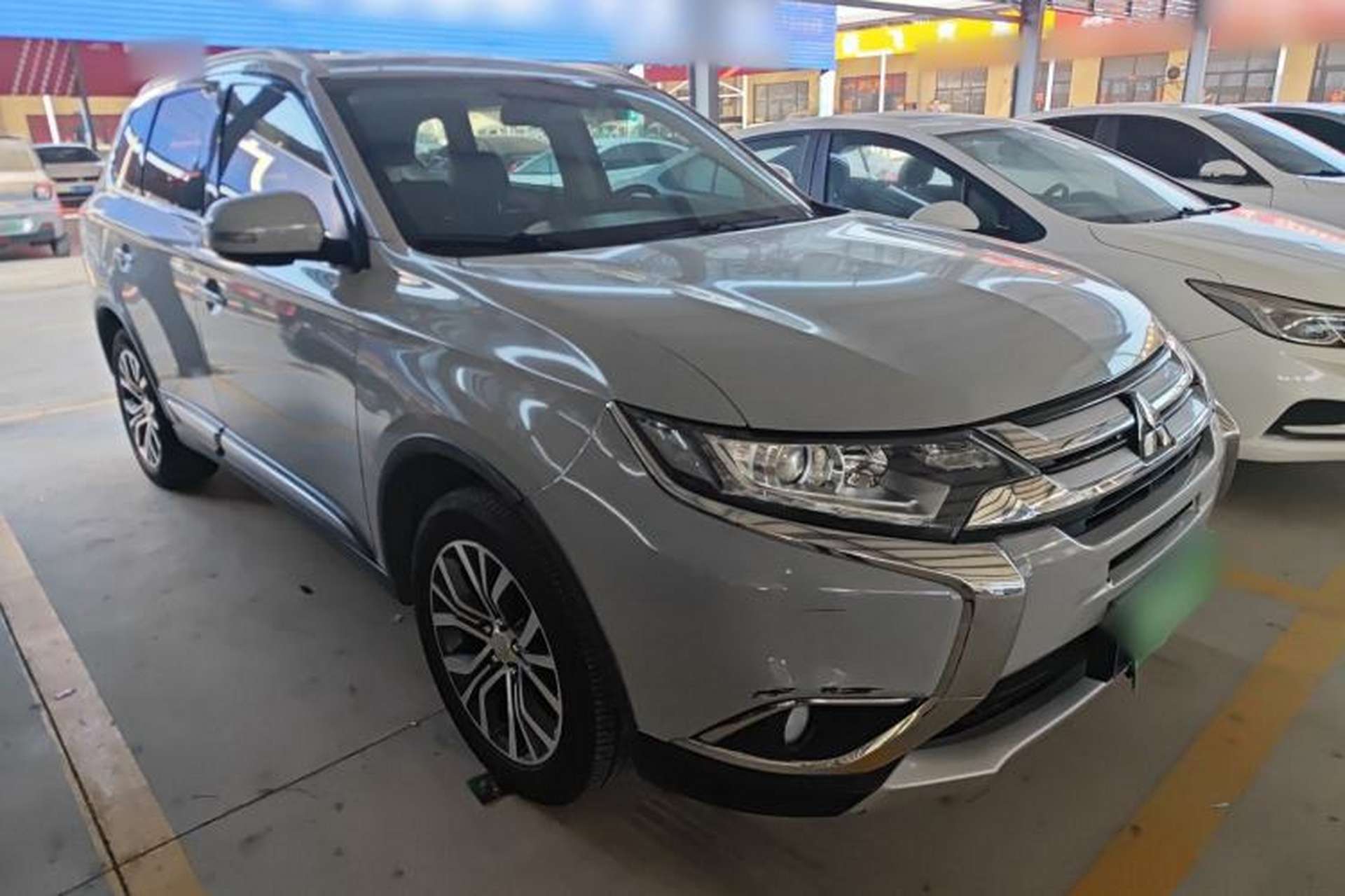 Used Mitsubishi Outlander 2017 2.0L Two-Wheel Drive Glory Edition 5 Seats Exterior 2