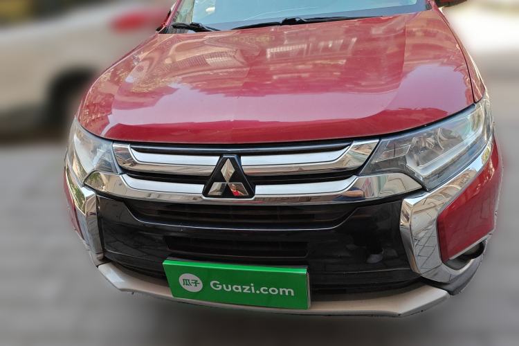 Used Mitsubishi Outlander 2017 2.0L Two-Wheel Drive Glory Edition 5 Seats Front