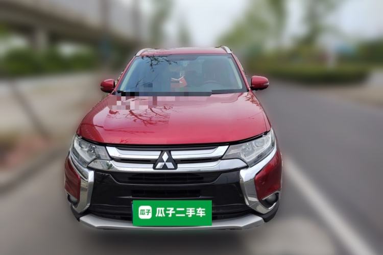 Used Mitsubishi Outlander 2017 2.0L Two-Wheel Drive Glory Edition 5 Seats Front