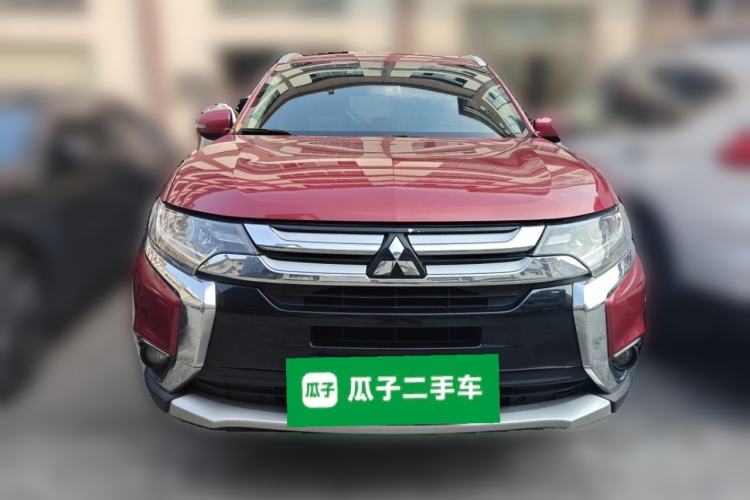 Used Mitsubishi Outlander 2017 2.0L Two-Wheel Drive Glory Edition 5 Seats Front