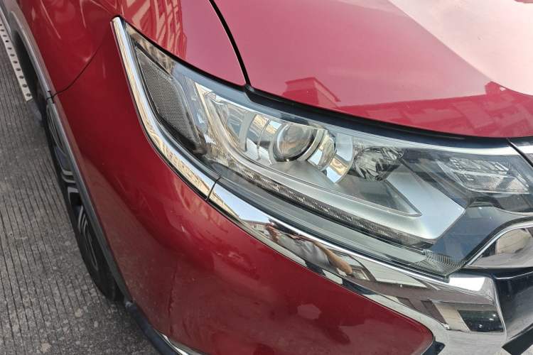 Used Mitsubishi Outlander 2017 2.0L Two-Wheel Drive Glory Edition 5 Seats Right Front Headlight