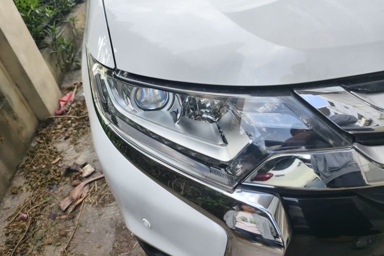 Used Mitsubishi Outlander 2017 2.0L Two-Wheel Drive Glory Edition 5 Seats Exterior 6