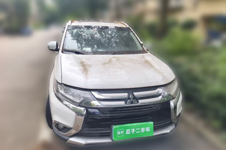 Used Mitsubishi Outlander 2017 2.0L Two-Wheel Drive Glory Edition 5 Seats Front