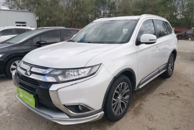 Used Mitsubishi Outlander 2017 2.0L Two-Wheel Drive Glory Edition 5 Seats